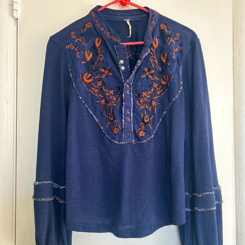Free People Navy Blue Knit Long Sleeve Blouse Embroidered XS